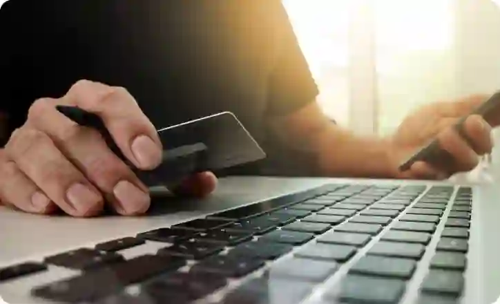 Man holding his credit card