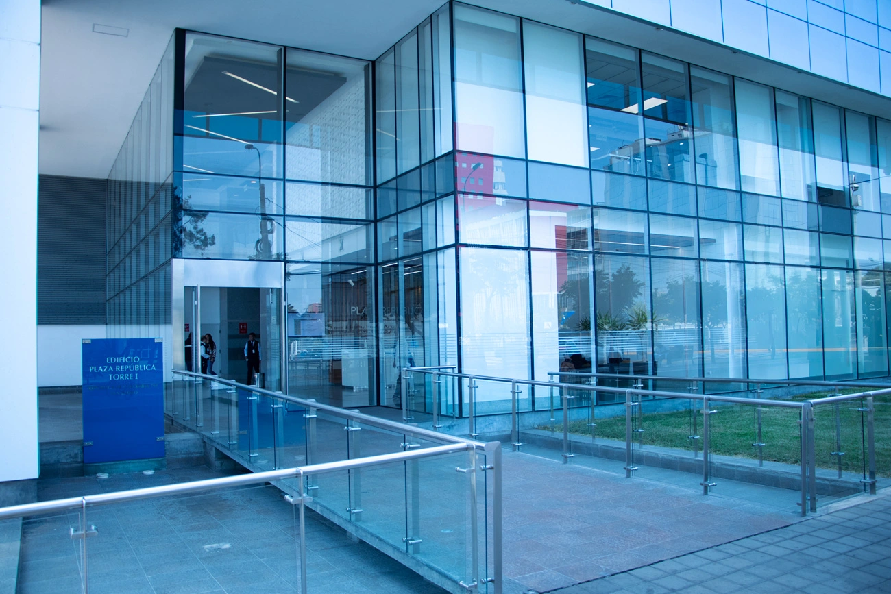 TP office entry in San Isidro.