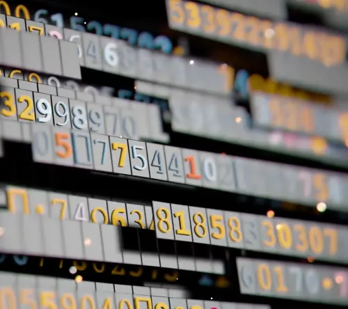 Data server visualization with numerical analytics on screen.