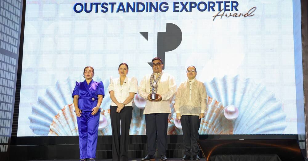 TP Philippines recognized at the PEZA Awards, with Senior Director Ariel Carpio receiving the honor.