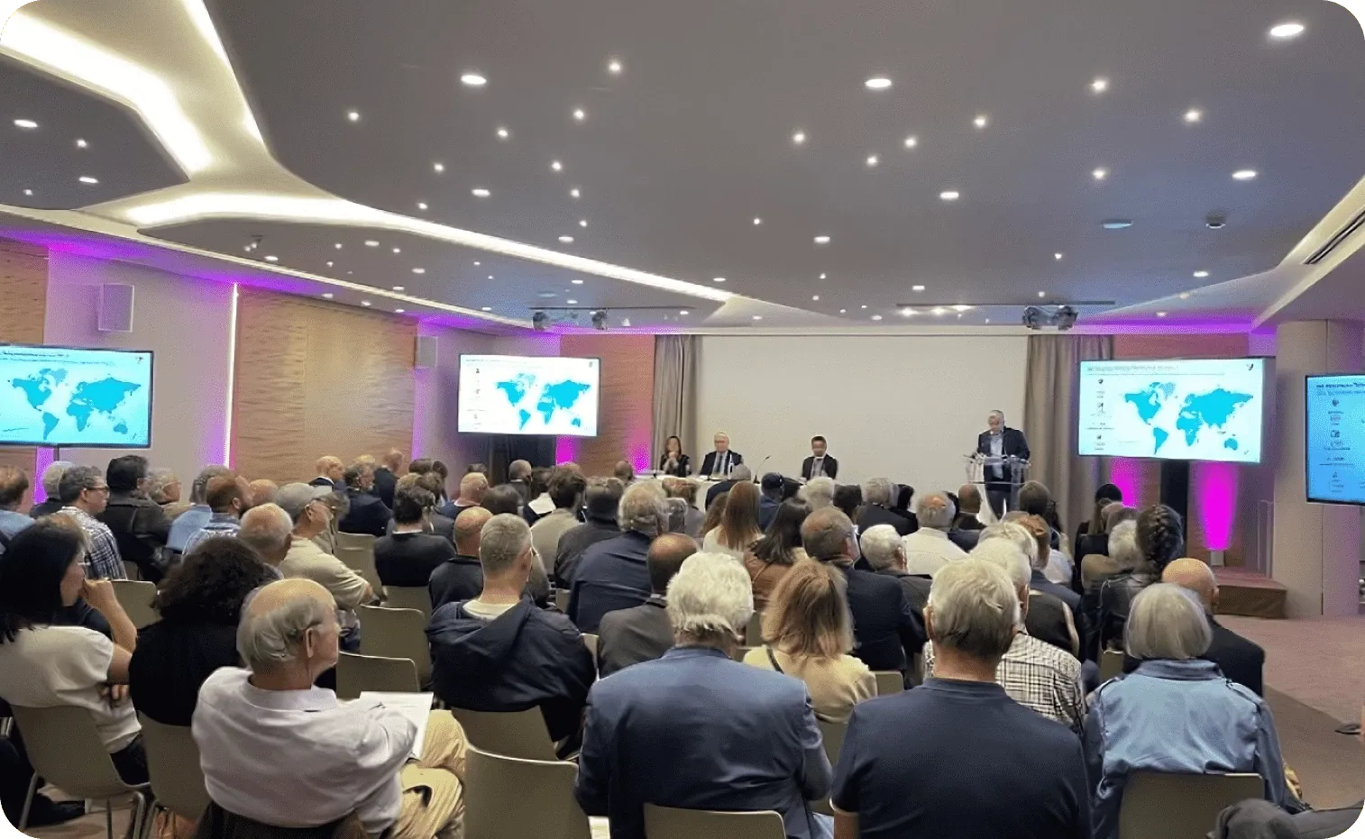 A meeting during a TP Investors event